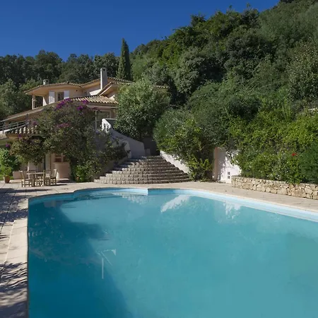 Uptica 16 Pers Piscine Vue וילה